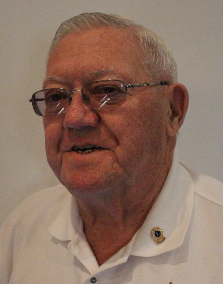 District Govenor Glen Barry